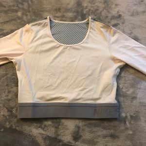 Cropped Nike work out shirt